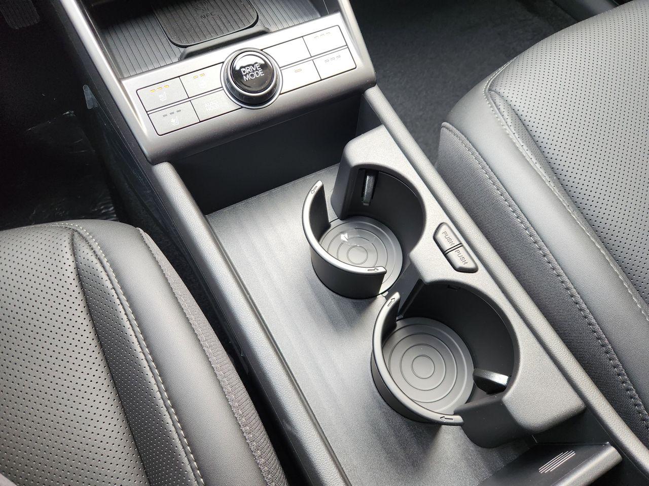 New 2026 SAW White Hyundai Limited FWD image 19