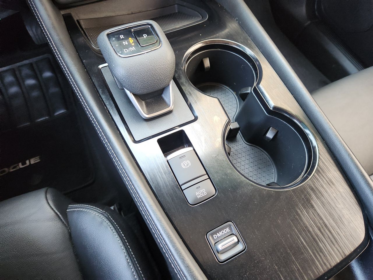 Used 2021 Boulder Gray Pearl Nissan SL image 17