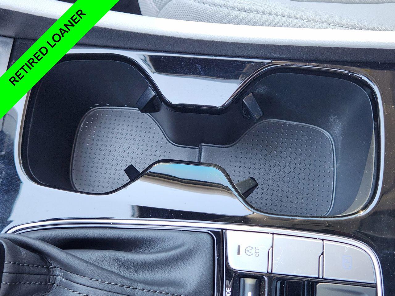 New 2025 Shimmering Silver Hyundai SEL FWD image 18