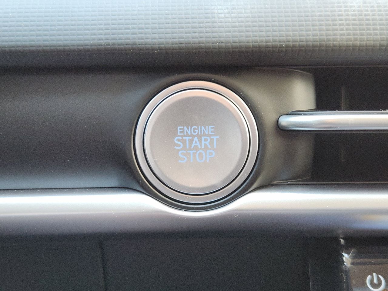 New 2026 W6H White Hyundai SEL FWD image 16