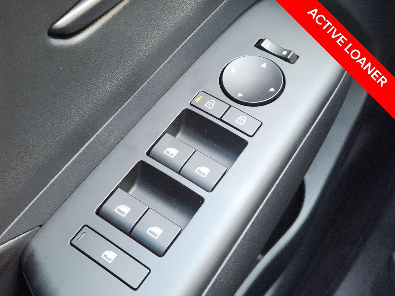 New 2026 SAW White Hyundai SE FWD image 22