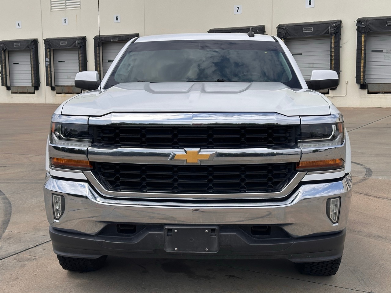 Used 2018 Chevrolet Silverado 1500 LT with VIN 3GCUKREC1JG189421 for sale in Arlington, TX