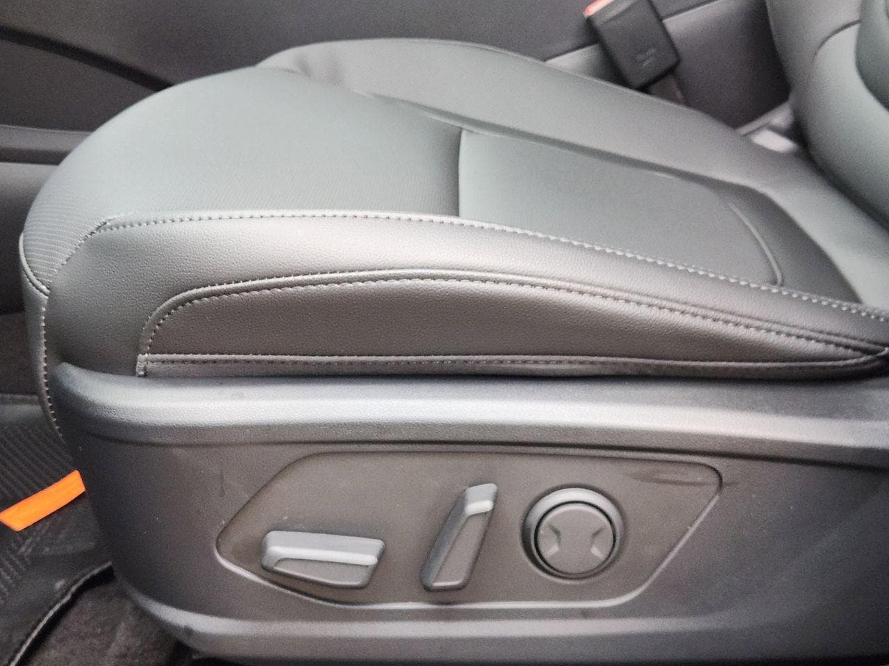 New 2026 S3B Black Hyundai XRT image 24