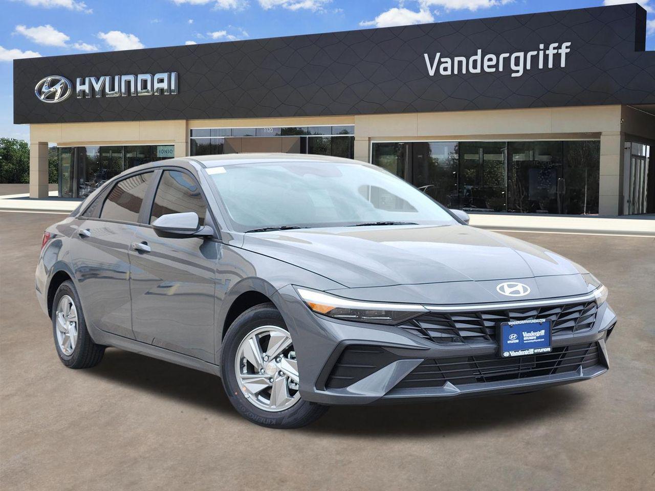 2026 Hyundai Elantra Gris (Ecotronic Gray) Sedán Tracción delantera Transmisión variable continua
