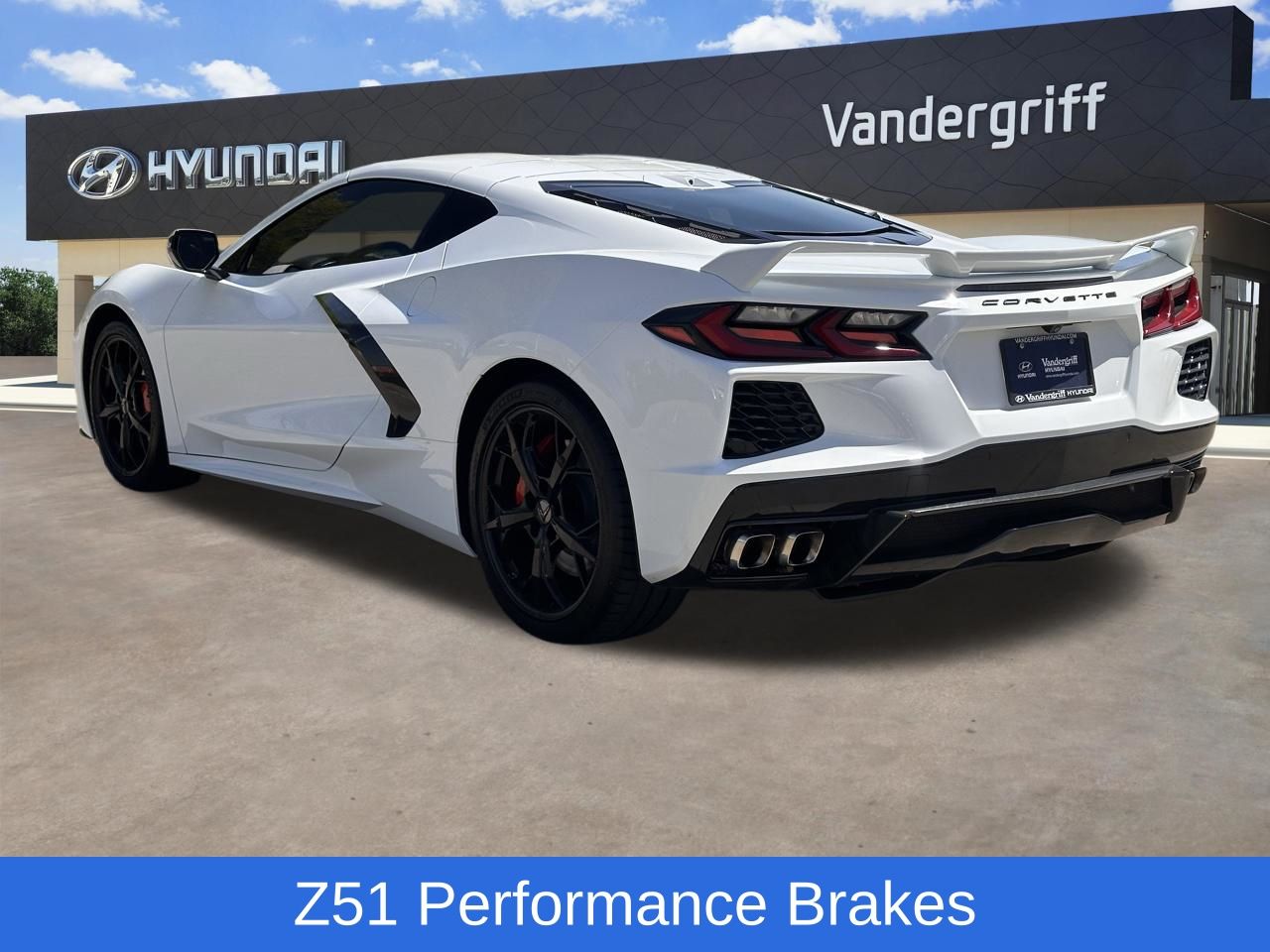 Used 2020 Arctic White Chevrolet Stingray 3LT image 10