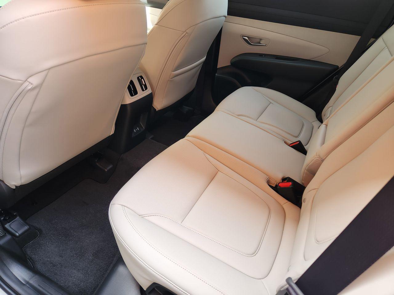 New 2026 W6H White Hyundai SEL Premium FWD image 29