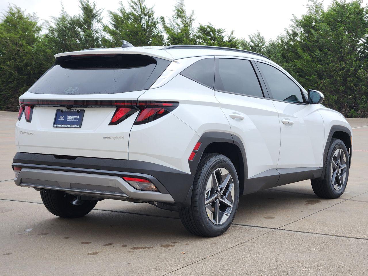 New 2026 Creamy White Pearl Hyundai SEL AWD image 4