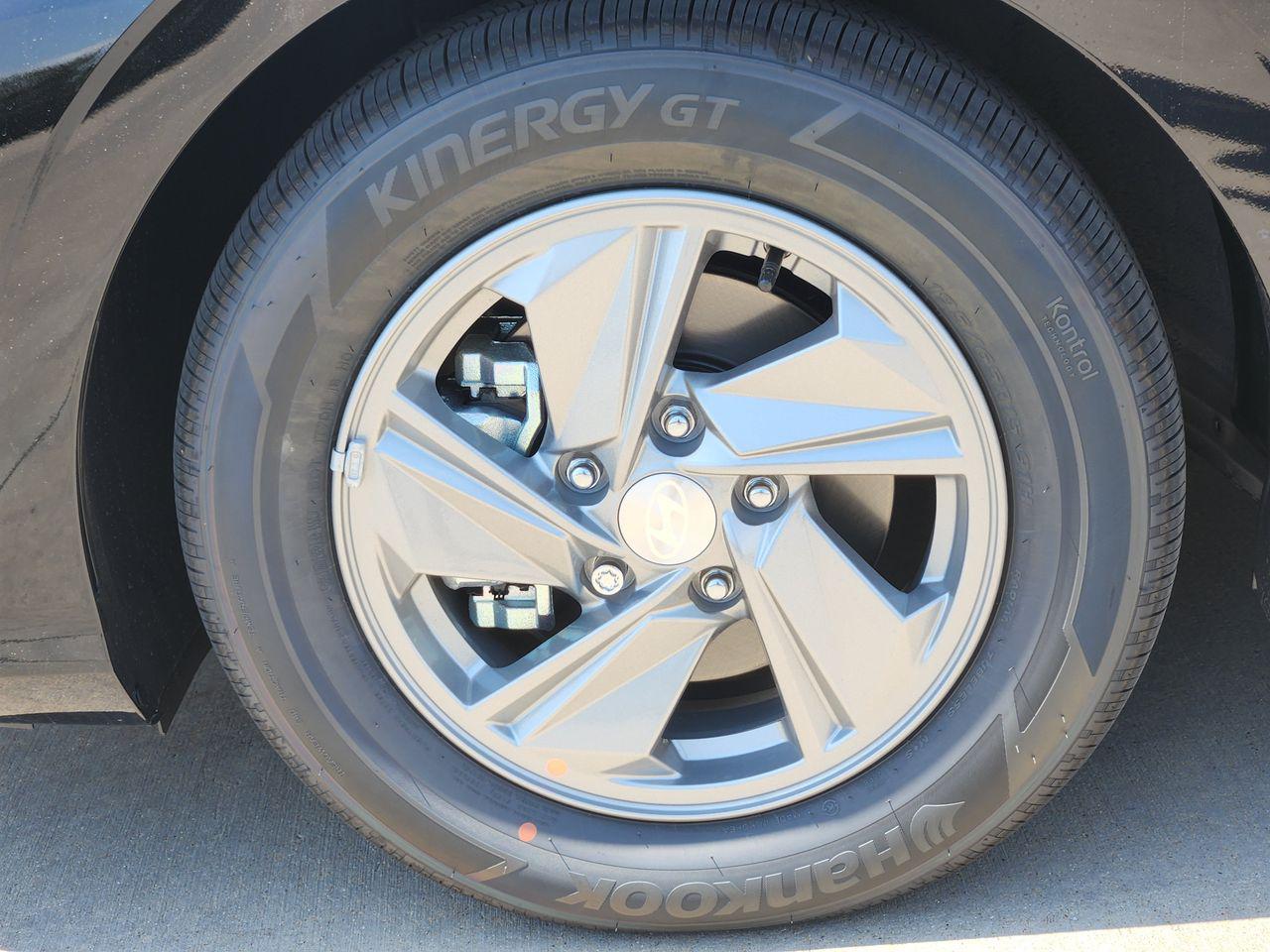 New 2026 Abyss Black Hyundai SE image 7