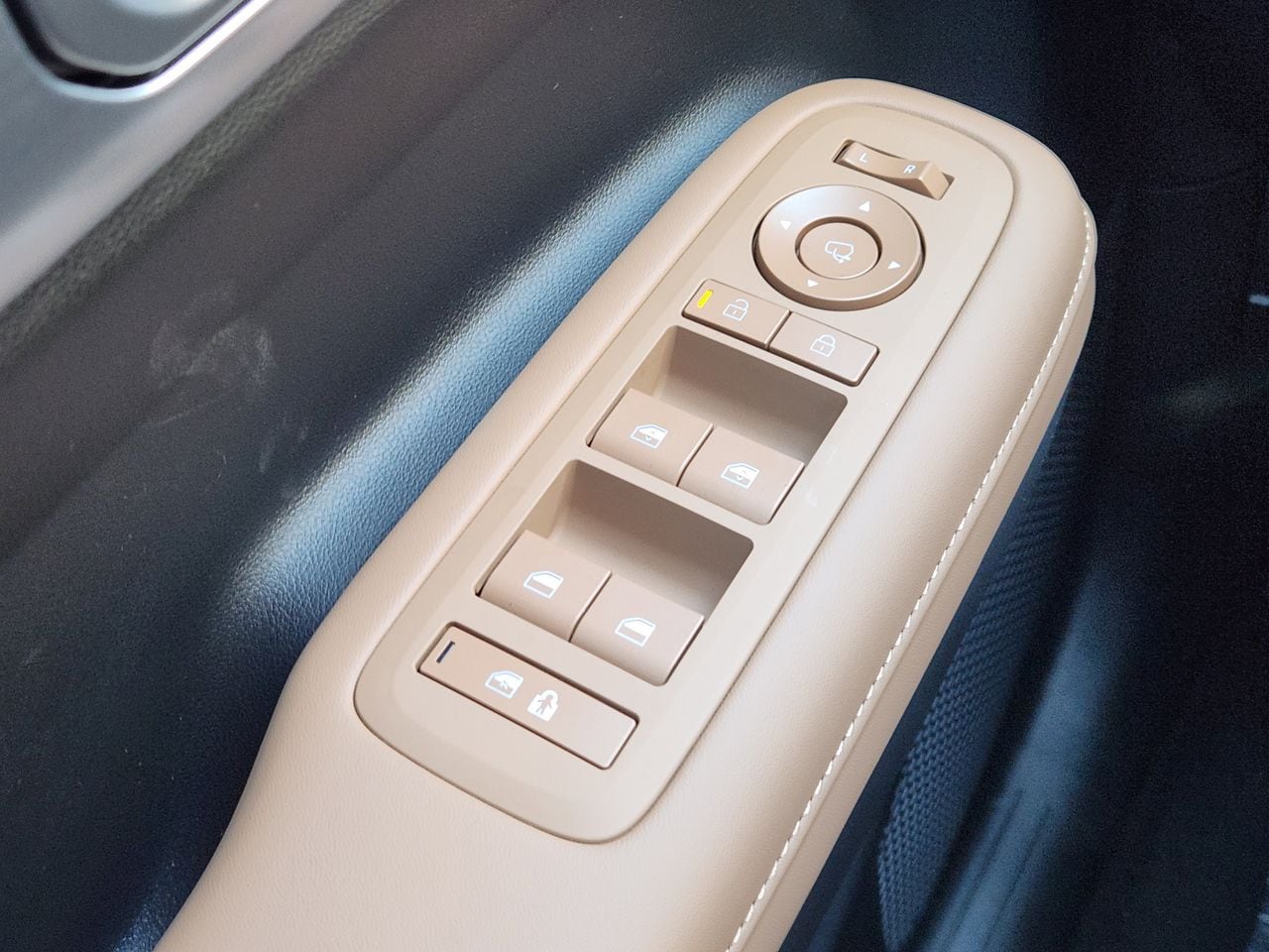 New 2026 PE2 Gray Hyundai Limited FWD image 21