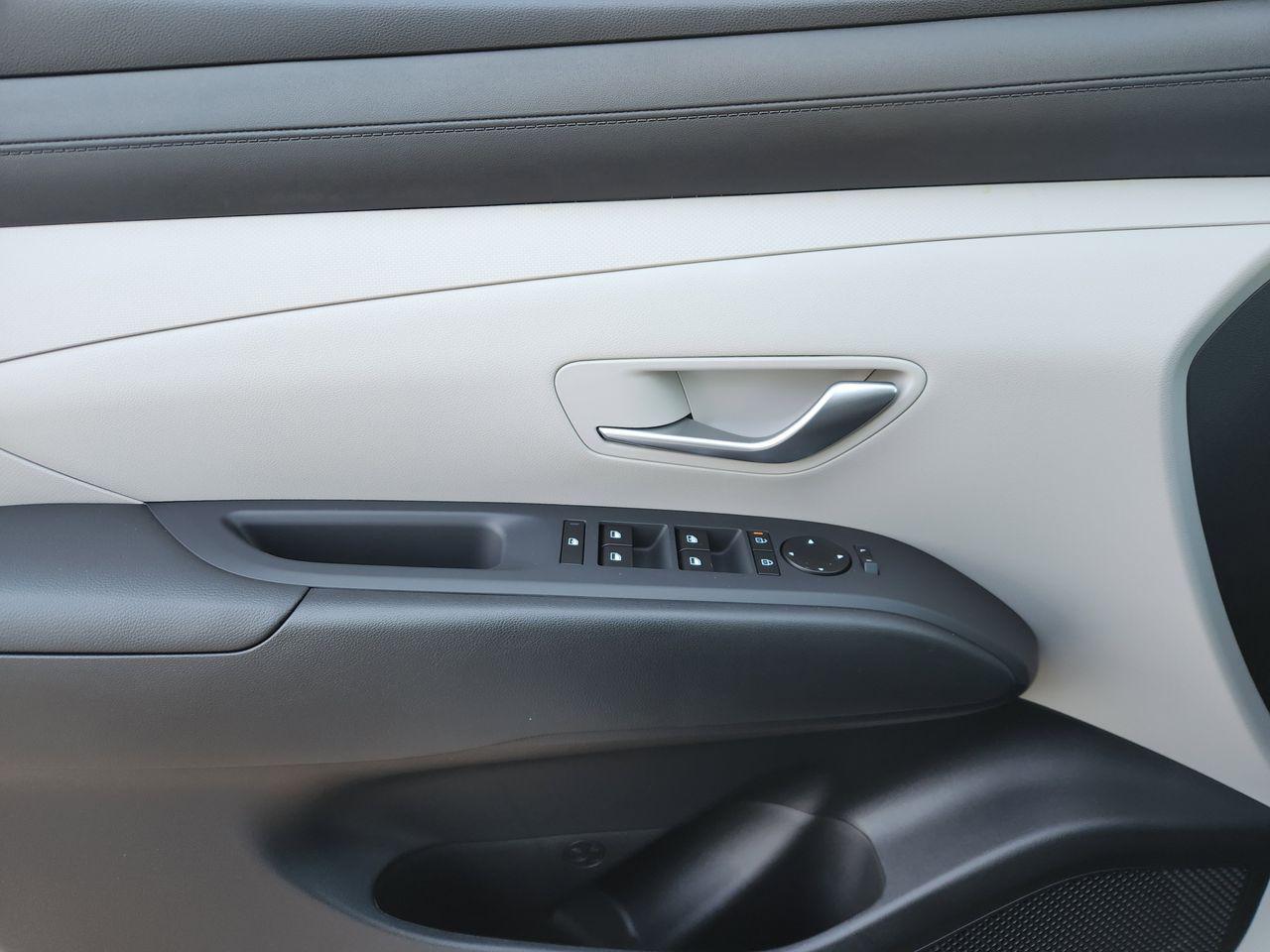 New 2026 W6H White Hyundai SE FWD image 21