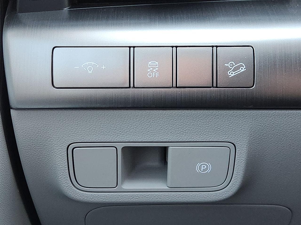 New 2026 R2P Red Hyundai SEL Sport FWD image 20