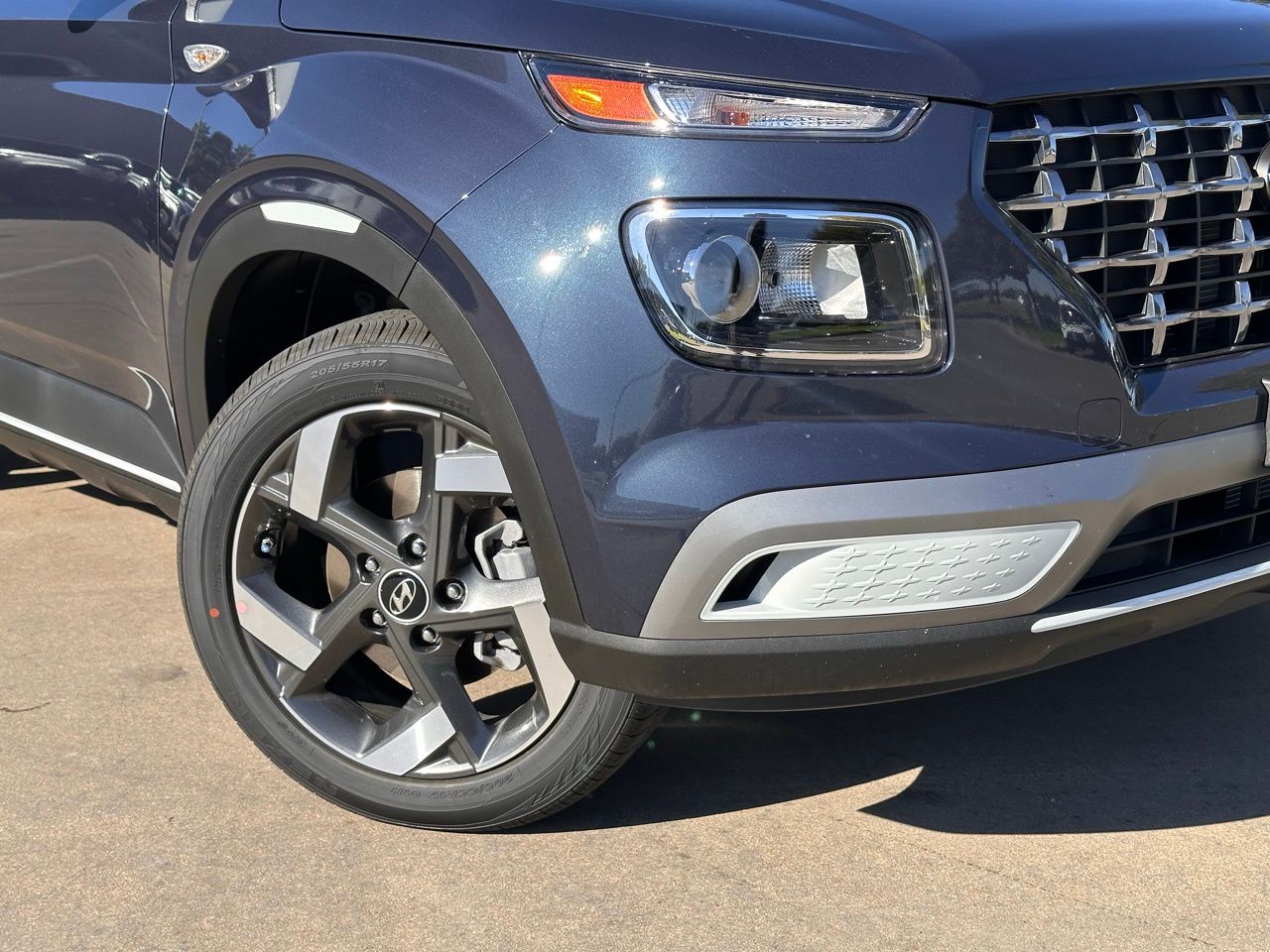 2026 Hyundai Venue SEL photo 2