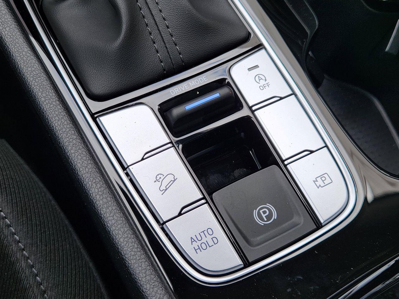 New 2026 R2P Red Hyundai SEL FWD image 19