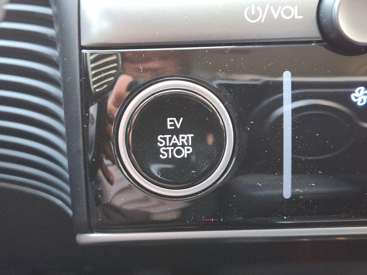 New 2027 Cyber Gray Hyundai SE image 18