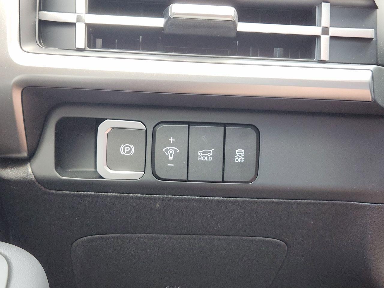 New 2026 R2T Silver Hyundai SE FWD image 19