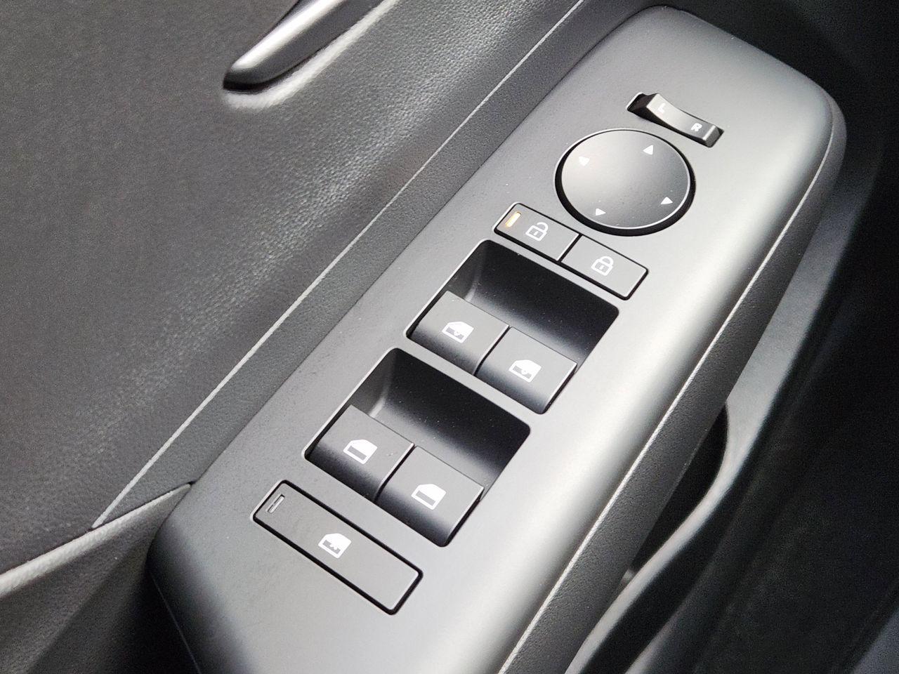 New 2026 R2P Red Hyundai SEL Sport FWD image 21