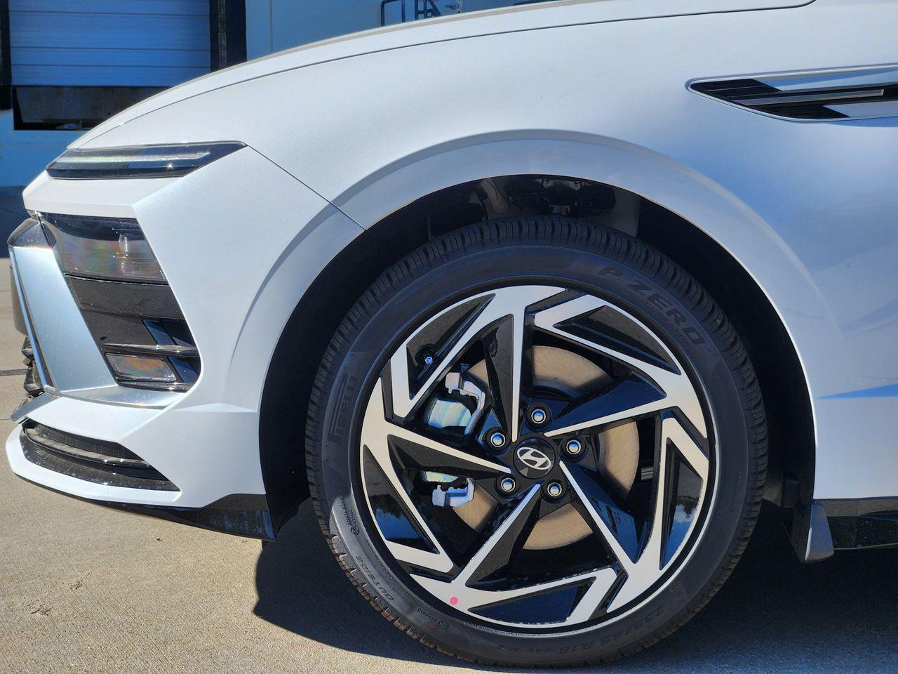 New 2026 W6H White Hyundai SEL Sport image 7