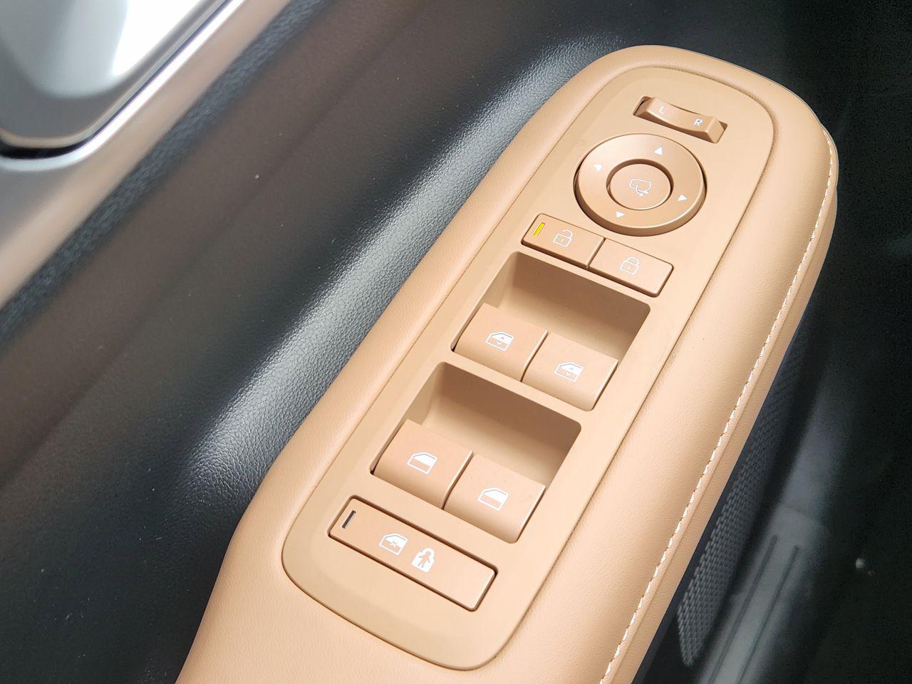 New 2026 S3B Black Hyundai Limited FWD image 19