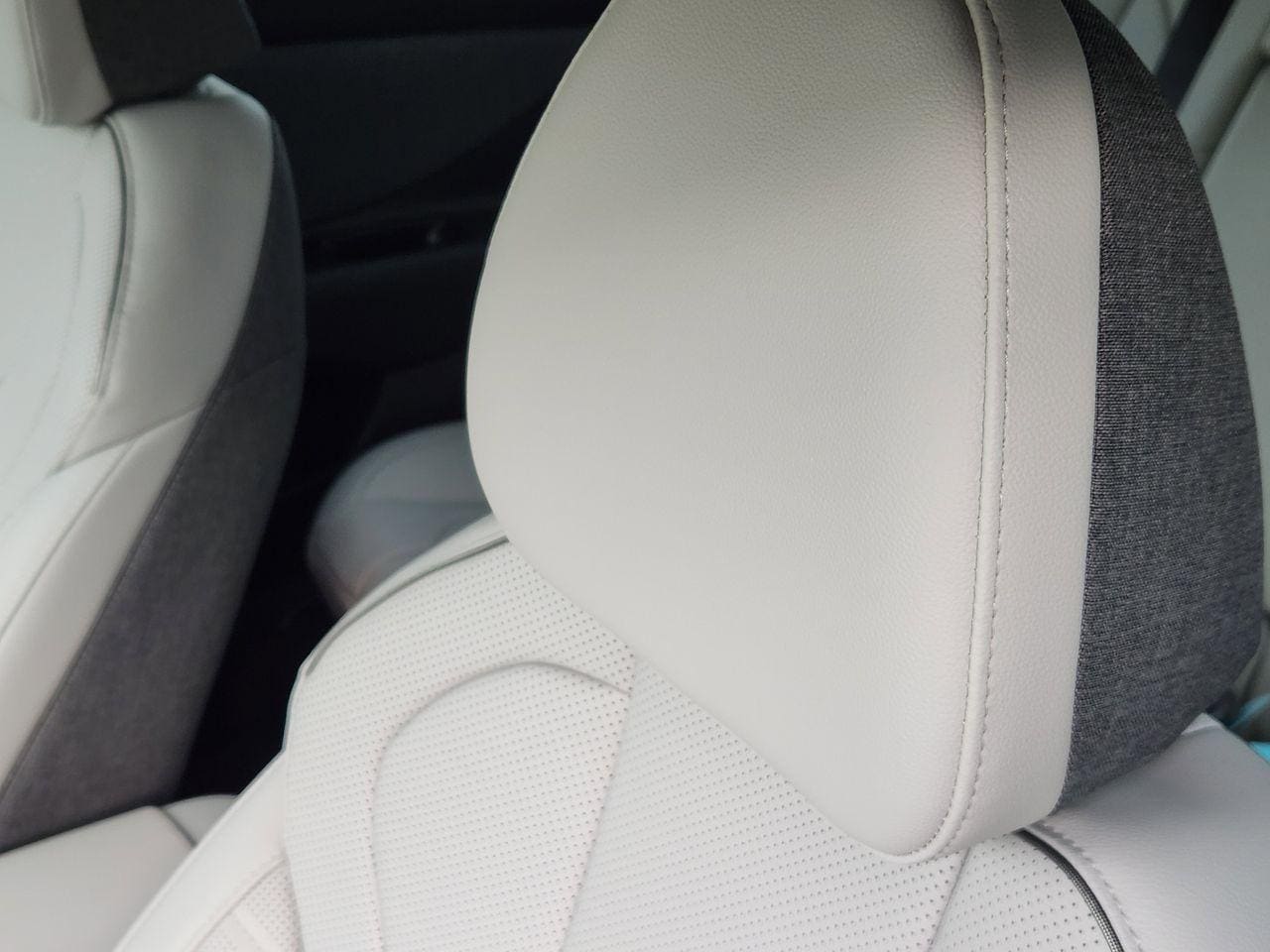 New 2026 PE2 Gray Hyundai Limited image 12