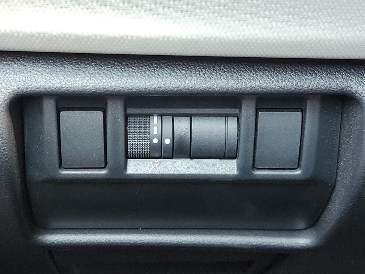 Used 2025 Horizon Blue Pearl Subaru Base image 16