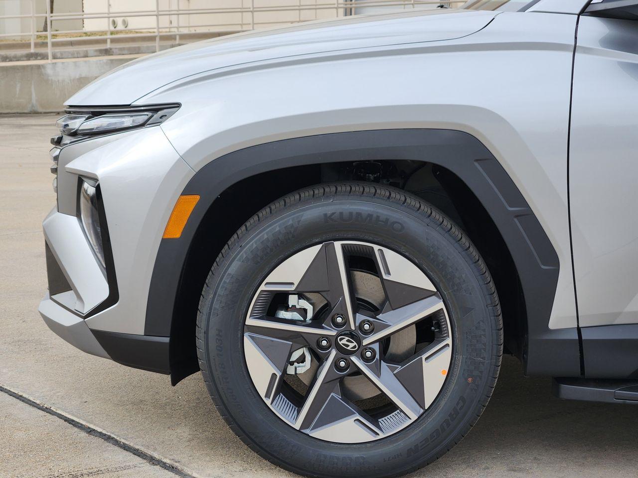 New 2026 R2T Silver Hyundai SEL FWD image 5