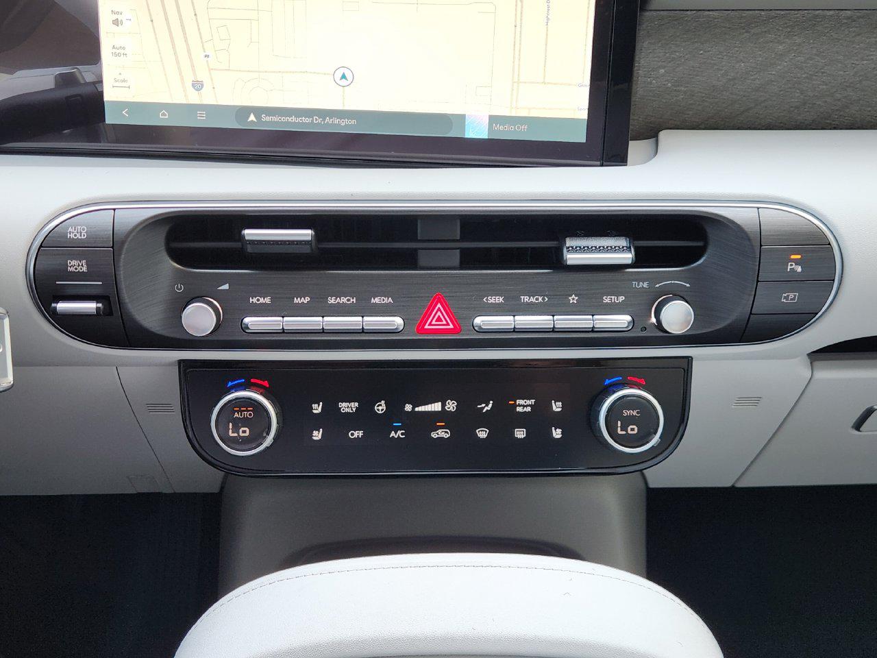 New 2027 Creamy White Pearl Hyundai Limited image 15