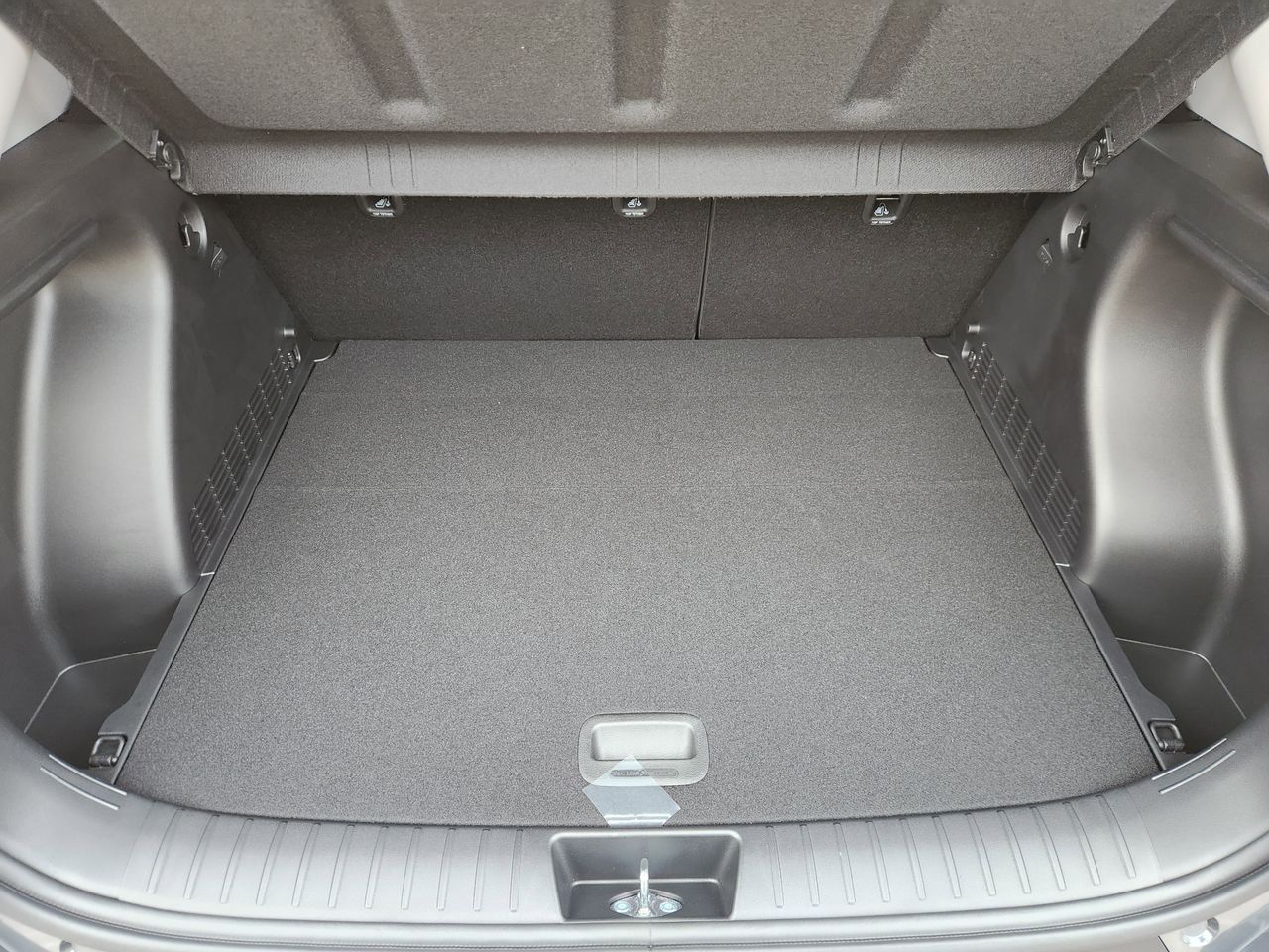 New 2026 PE2 Gray Hyundai SEL Sport FWD image 30