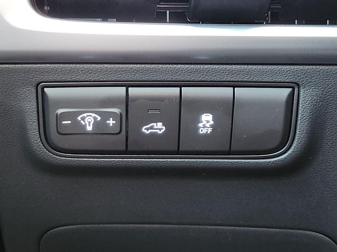 New 2027 Blue Stone Hyundai SE FWD image 20
