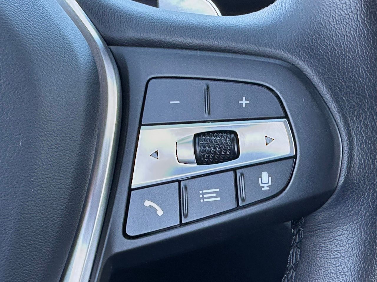 Used 2024 Mineral White Metallic BMW 430i xDrive image 26