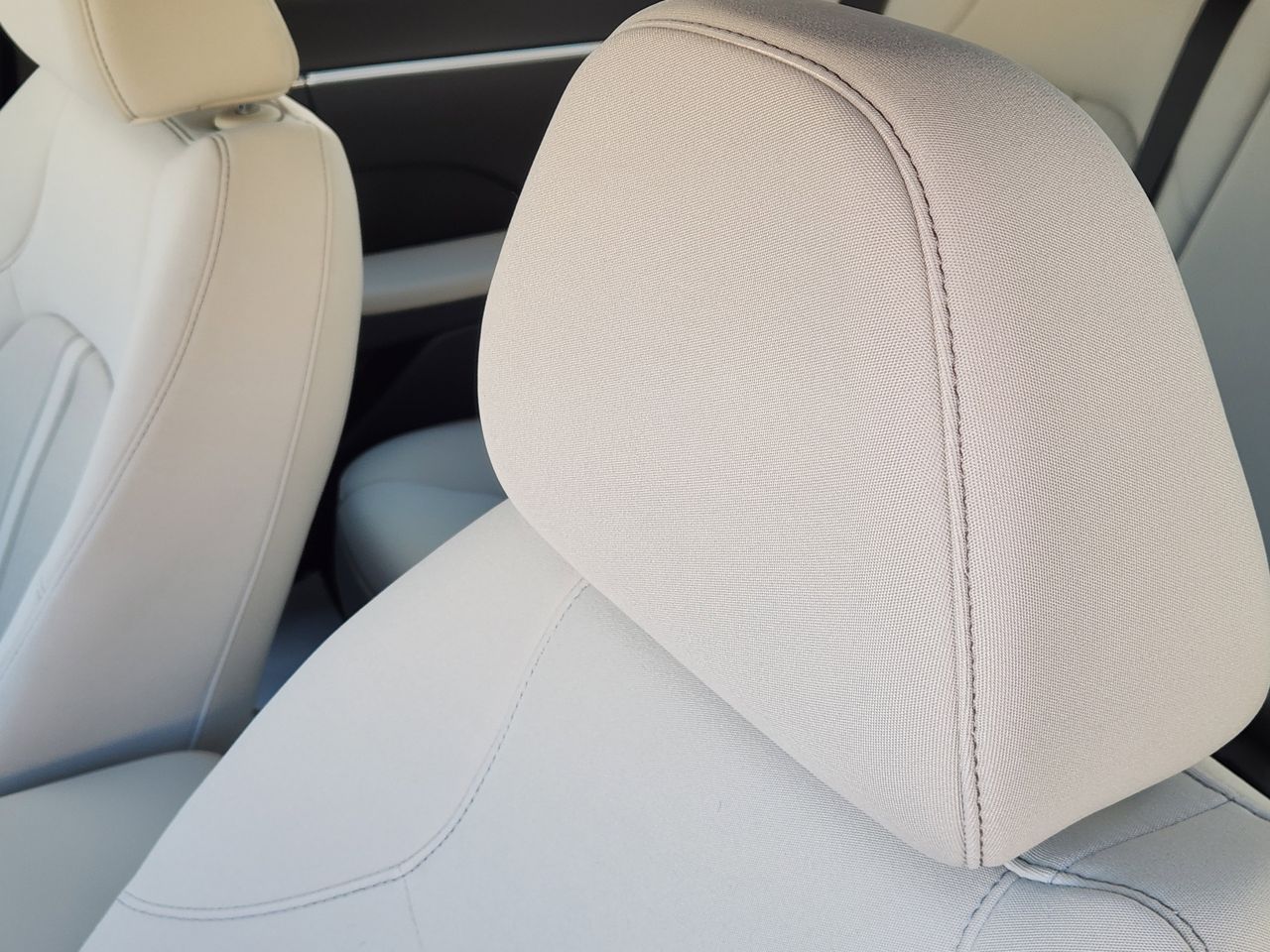 New 2026 W6H White Hyundai SEL image 11