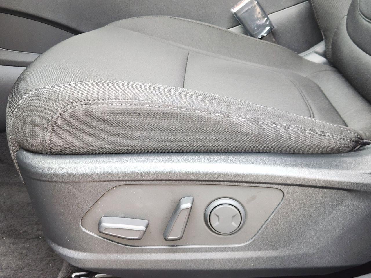 New 2026 R2T Silver Hyundai SEL FWD image 22