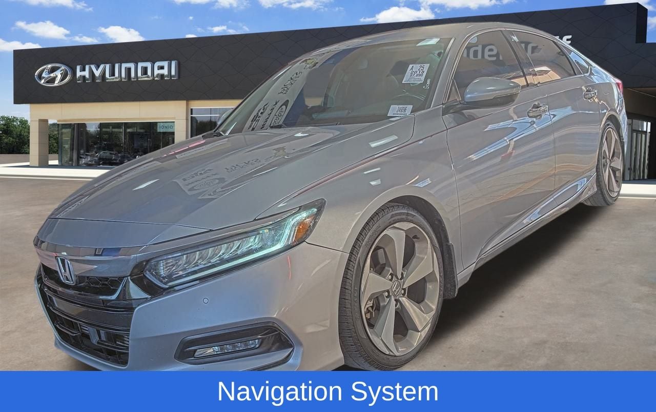 2018 Honda Accord Touring's photo