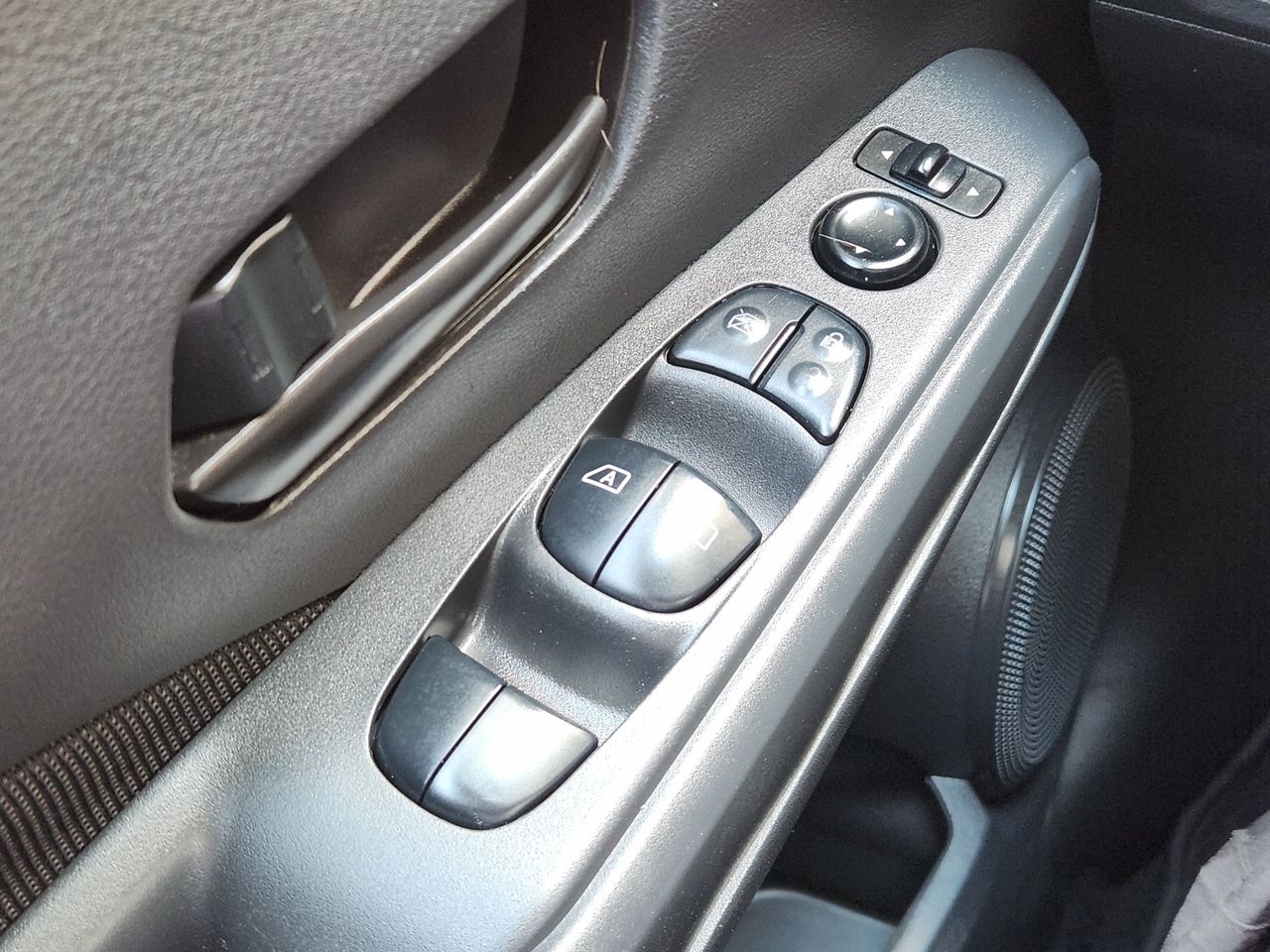 Used 2021 Super Black Nissan S image 19