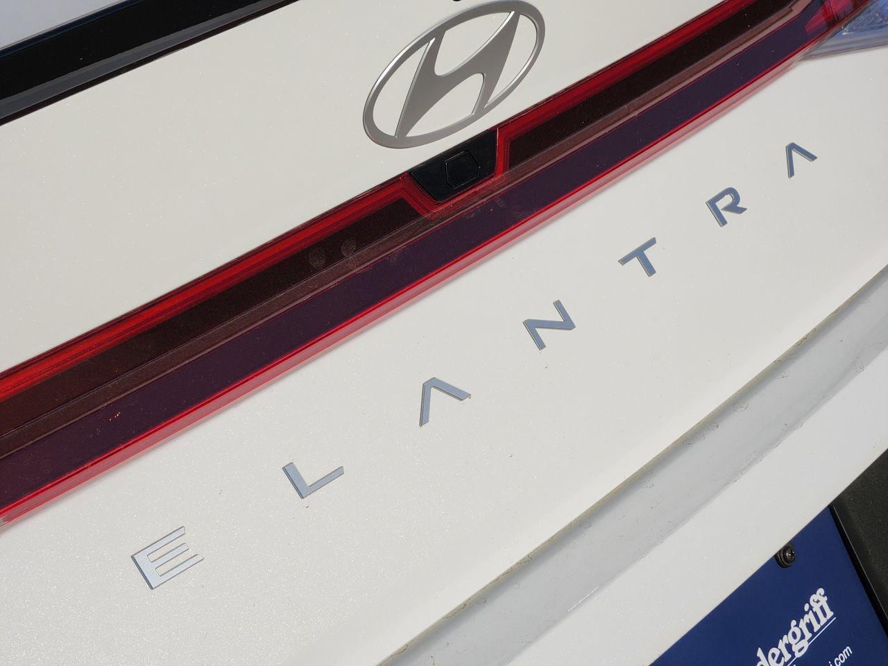 New 2026 W6H White Hyundai SEL Sport image 8