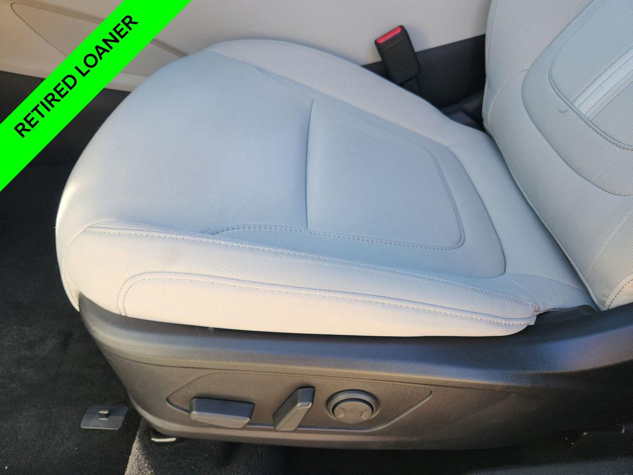 New 2025 Shimmering Silver Hyundai SEL FWD image 23