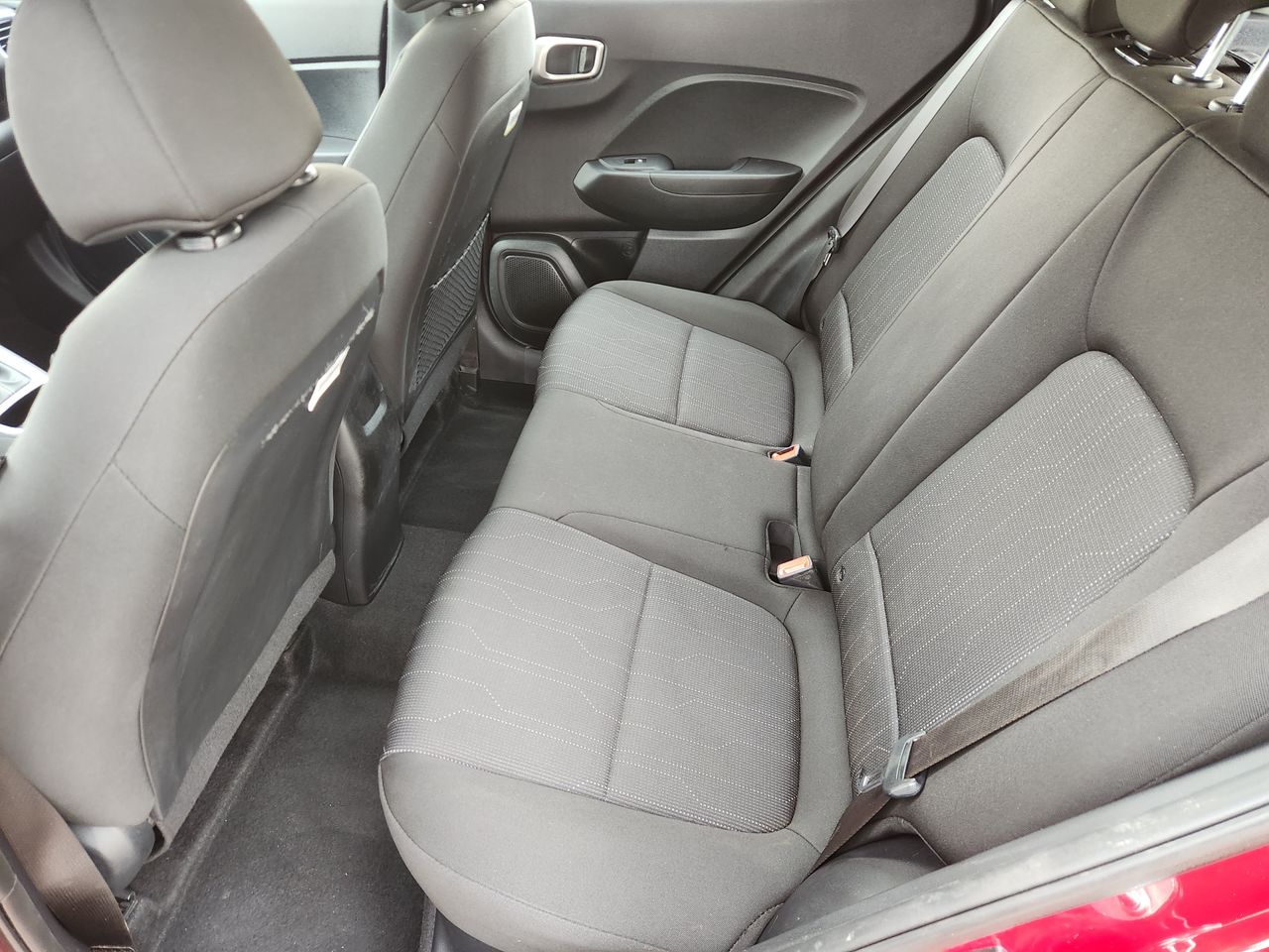 Used 2025 Ultimate Red Hyundai SE image 28