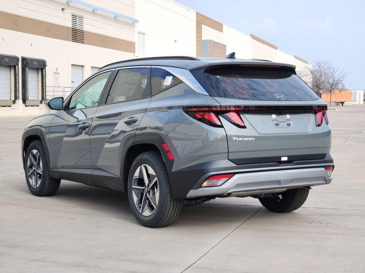 New 2026 Hampton Gray Hyundai SEL FWD image 3