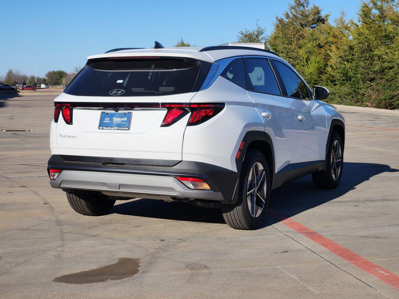 New 2026 W6H White Hyundai SEL FWD image 4