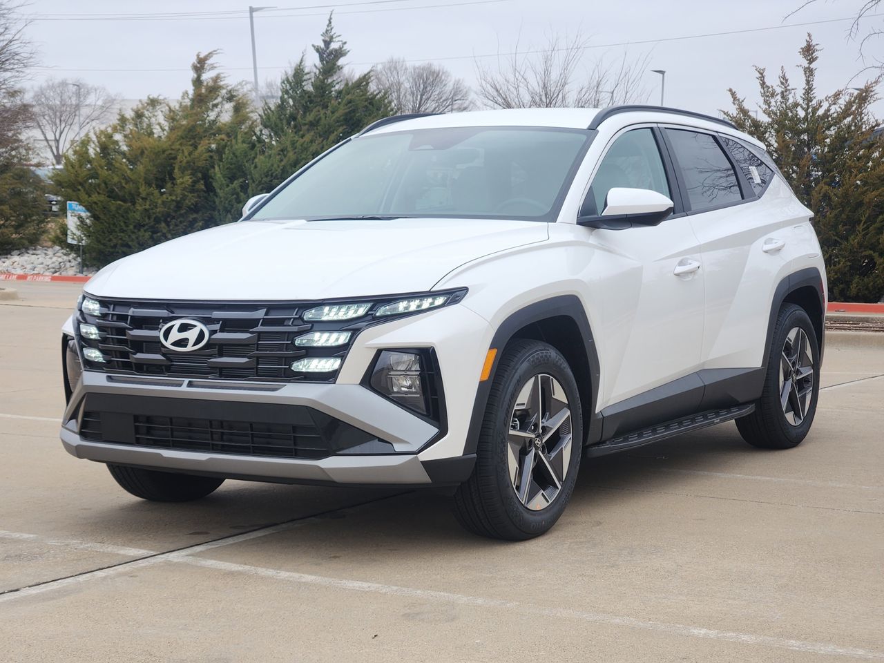 New 2026 W6H White Hyundai SEL FWD image 2