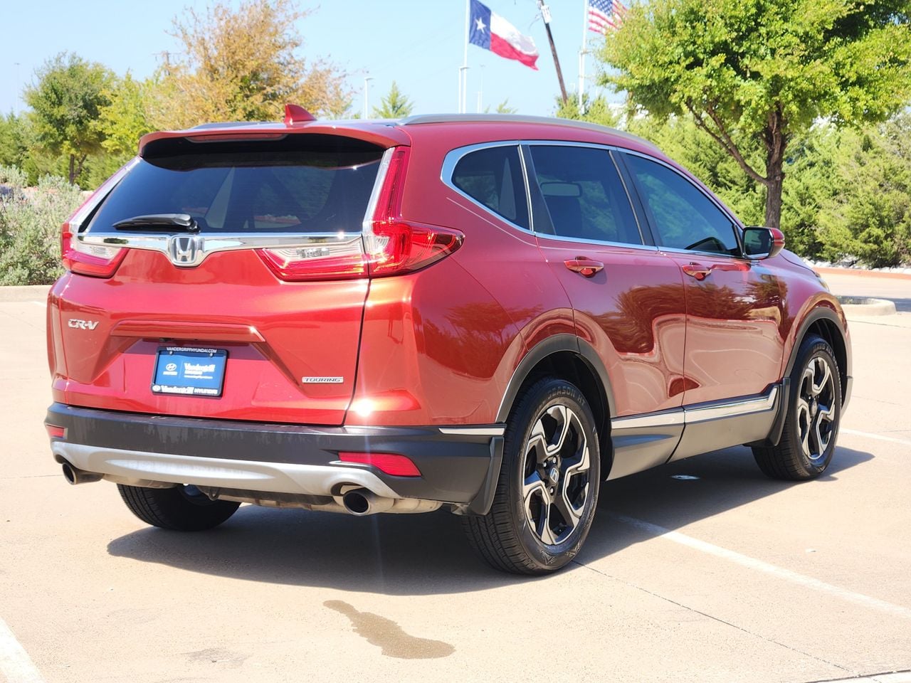 Used 2018 Basque Red Pearl II Honda Touring image 4