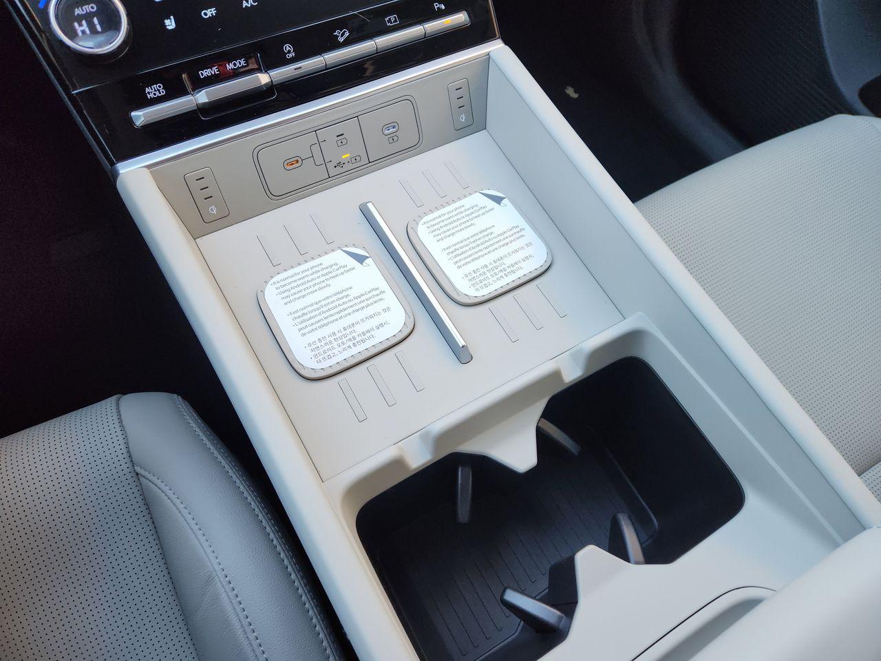 New 2026 NT2 Gray Hyundai Limited FWD image 19