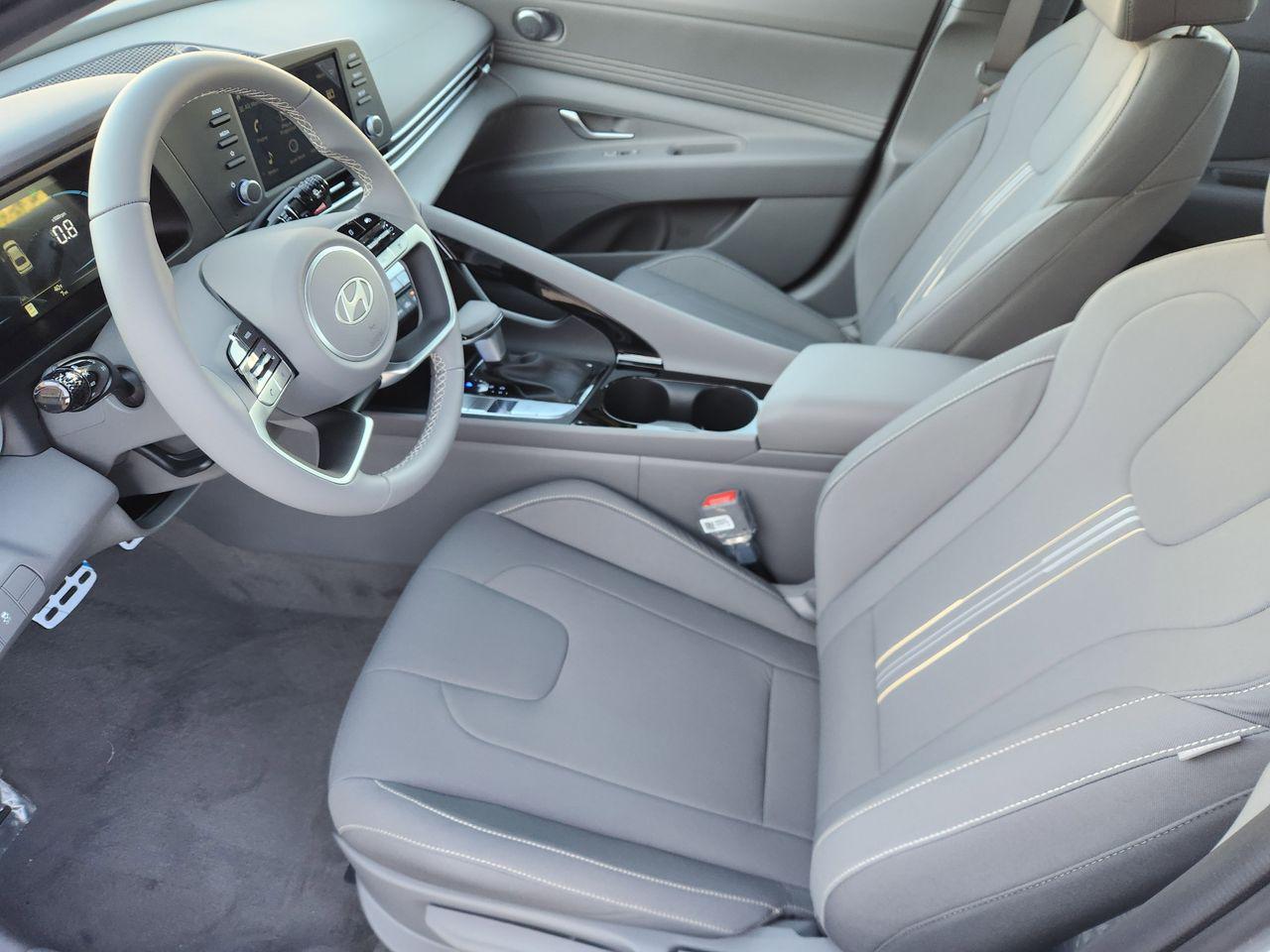 New 2026 W6H White Hyundai SEL Sport Premium image 9