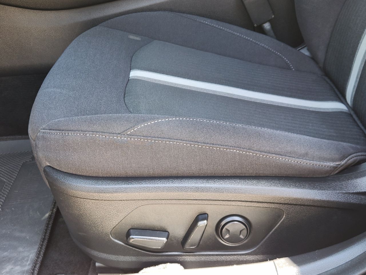 Used 2023 Portofino Gray Hyundai SEL image 24