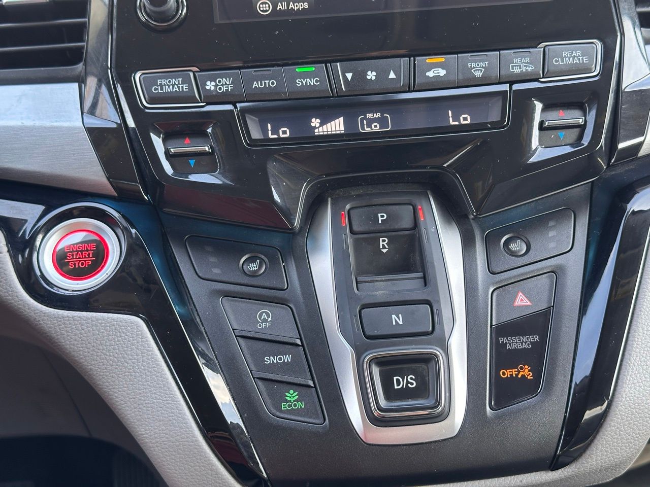 Used 2022 Lunar Silver Metallic Honda Touring image 34