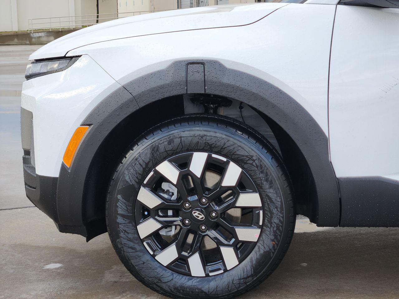 New 2026 SAW White Hyundai SEL FWD image 5