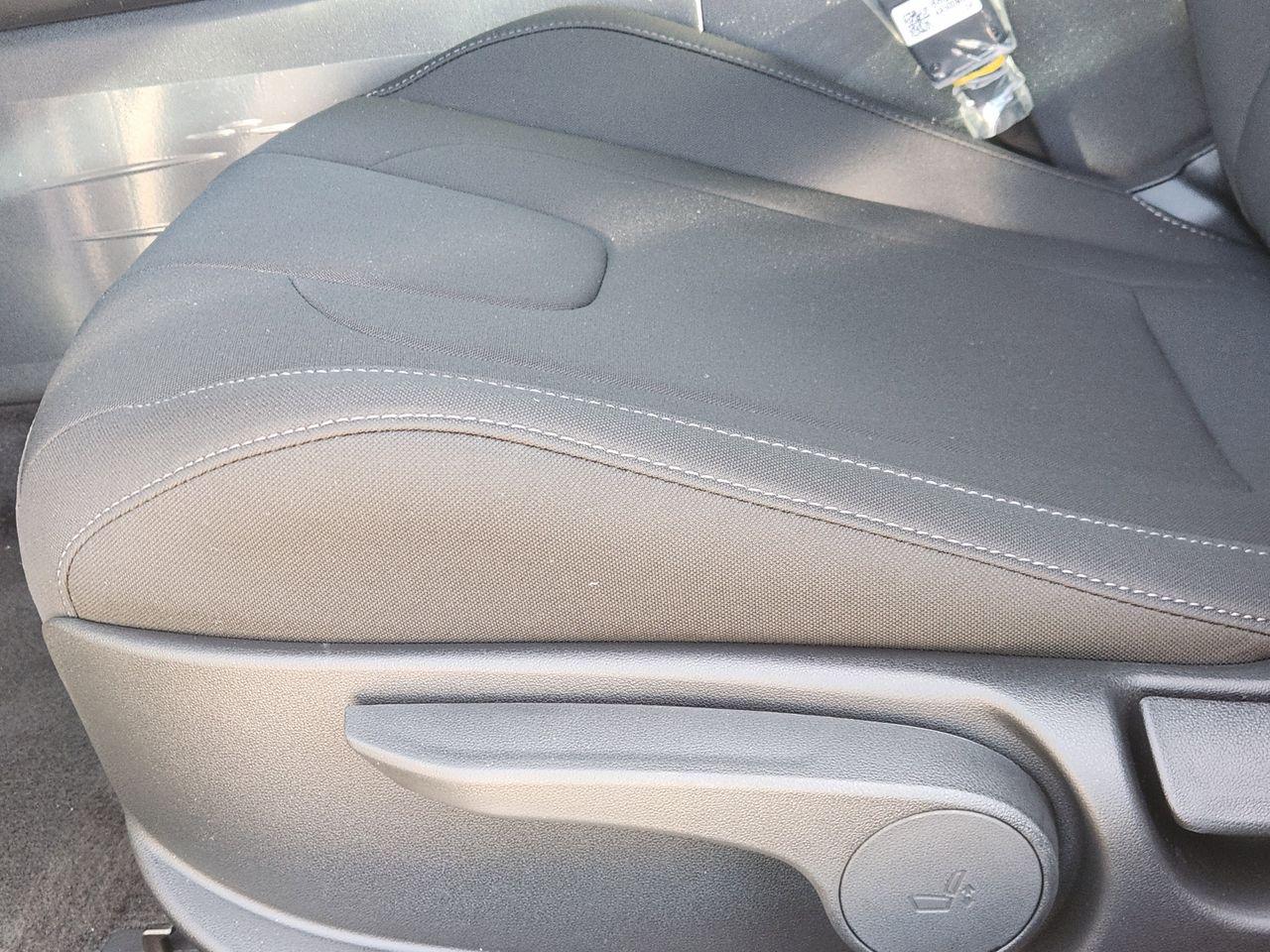 New 2026 A5G Gray Hyundai SEL Sport Premium image 23