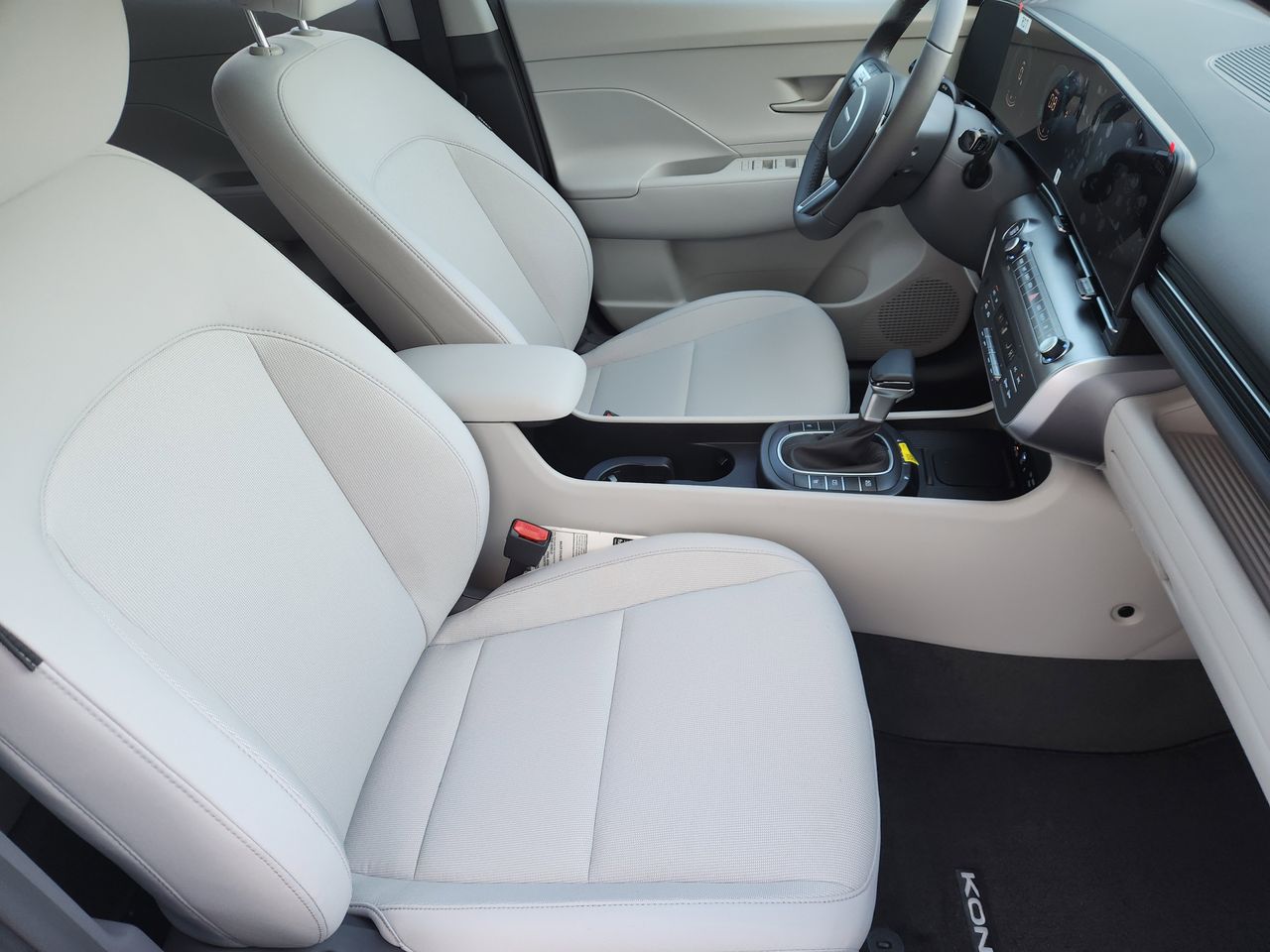 New 2026 C5G Gray Hyundai SEL Sport FWD image 10