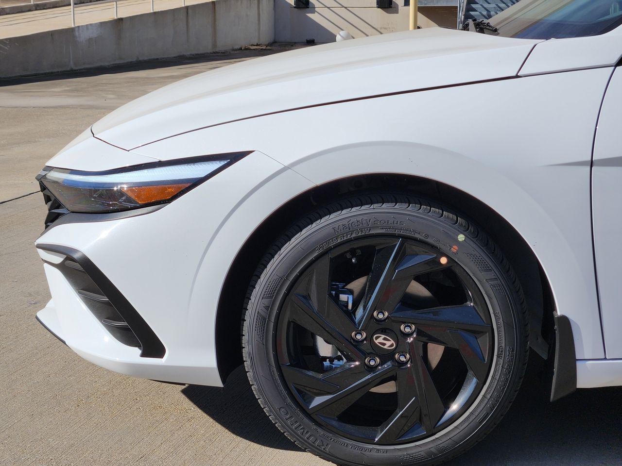 New 2026 W6H White Hyundai SEL Sport image 5