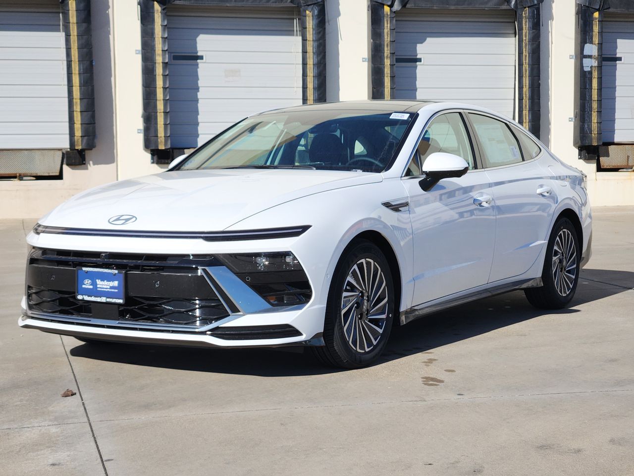 New 2026 W6H White Hyundai Limited image 2