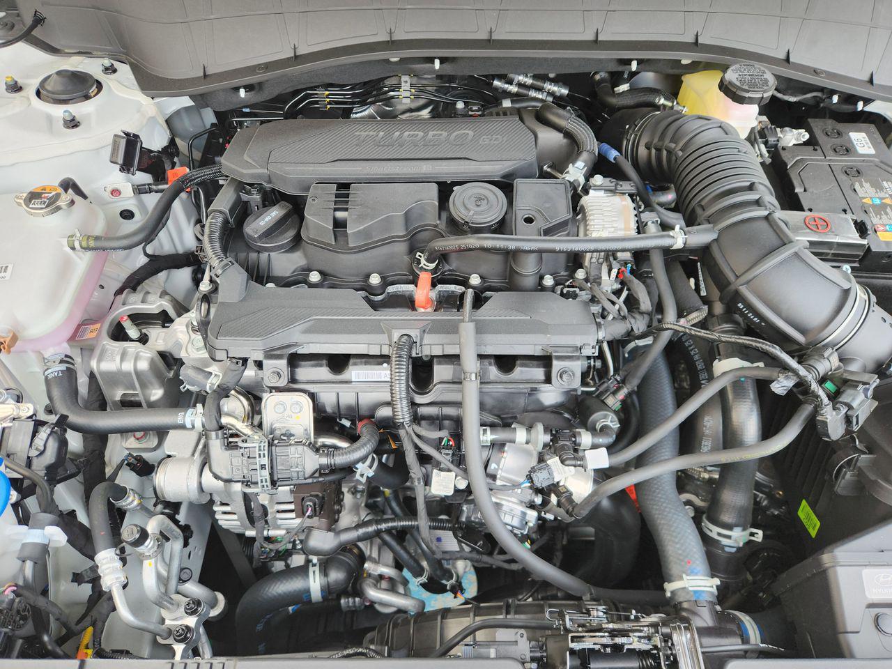 New 2026 SAW White Hyundai Limited FWD image 31